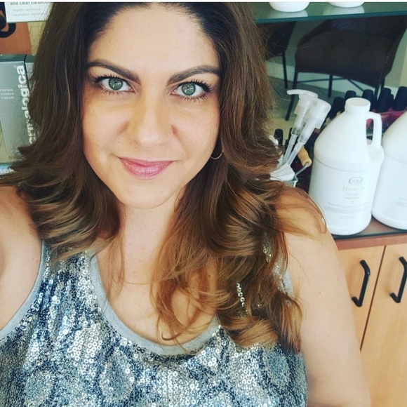 Meet your Posher, Maria - Picture 1 of 1